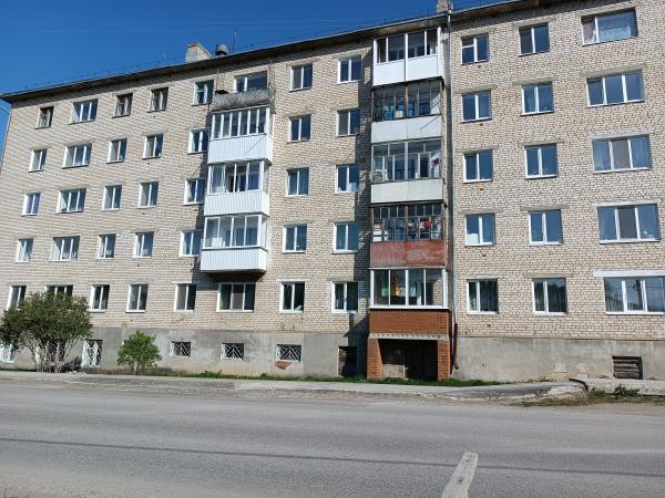 Продается 1 комнатная квартира, 4 этаж, ул. Горького, д. 2, площадью 29 м². Квартира теплая, простор