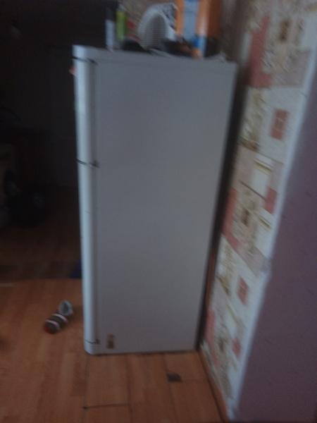Продам холодильник за4500 торг