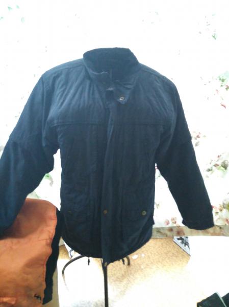продам куртку, ткань мягкая плащевка (не шуршит) , р-р 46-50,рост168-180