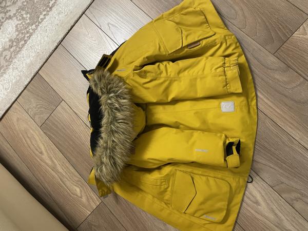 Продам куртку зимнюю для мальчика р-116-122